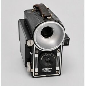 Vintage 1939 Spartus Press Flash Camera Art Deco Bakelite 120 Film USA Art Deco